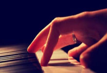 男子长期被职场PUA就诊时抱医生大哭